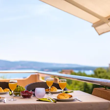 House Barbara 2 公寓 Kornić